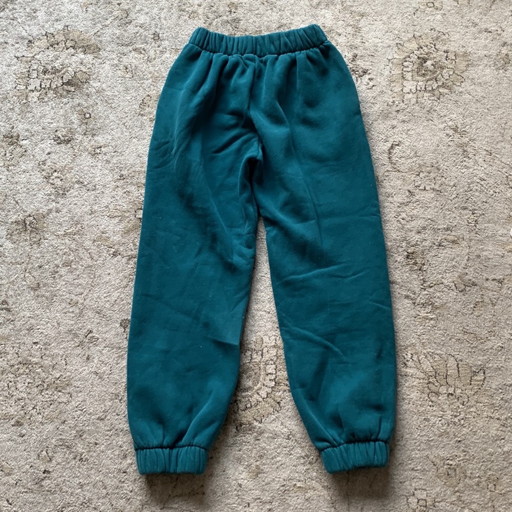 Comfortable sweats - Picture 2 of 2